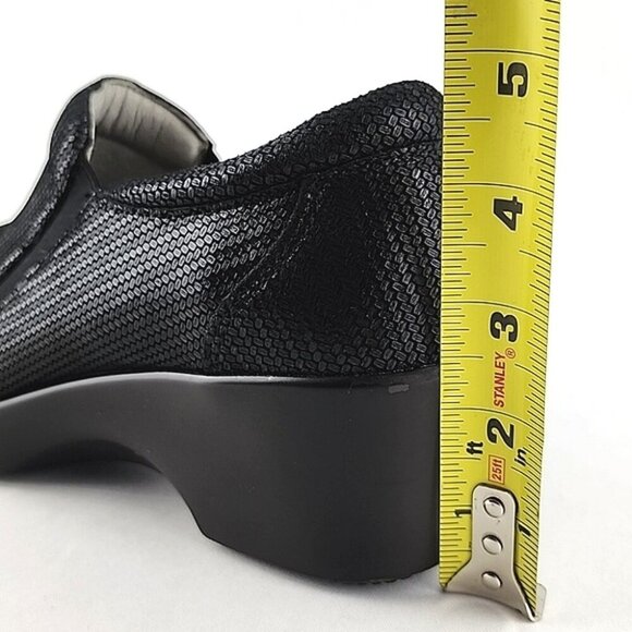 Alegria Women's Eryn Bob & Weave Black Leather Slip On Wedge Shoes Sz 38 - Picture 16 of 16